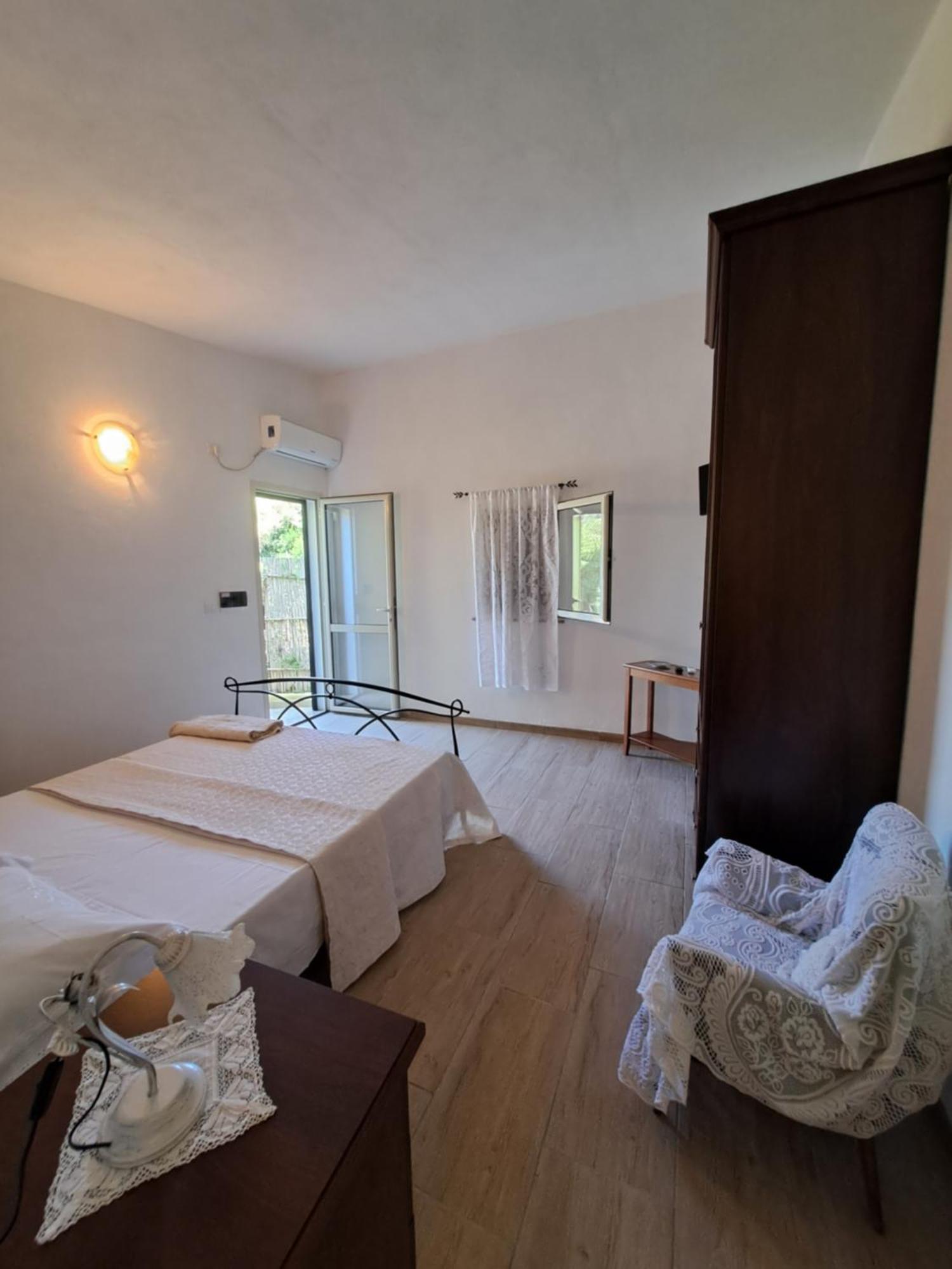 B&B Li Salcuneddi Aglientu Værelse billede